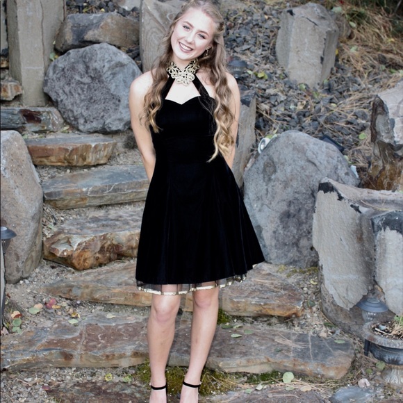 Meet your Posher, Madison - Picture 1 of 1